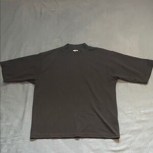 Uniqlo Black Tee